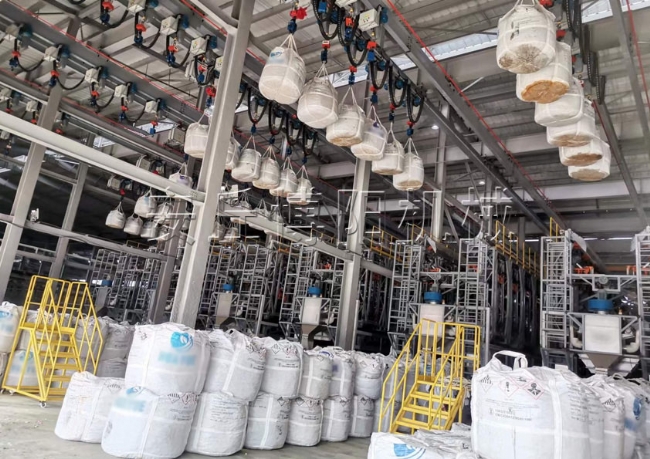 硫酸鎳全自動噸袋破袋機、山東智能噸袋拆袋系統(tǒng)