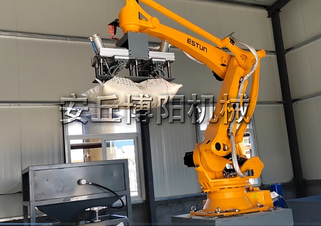 硫磺顆粒機(jī)械手自動拆包機(jī)為企業(yè)自動化拆包做出貢獻(xiàn)