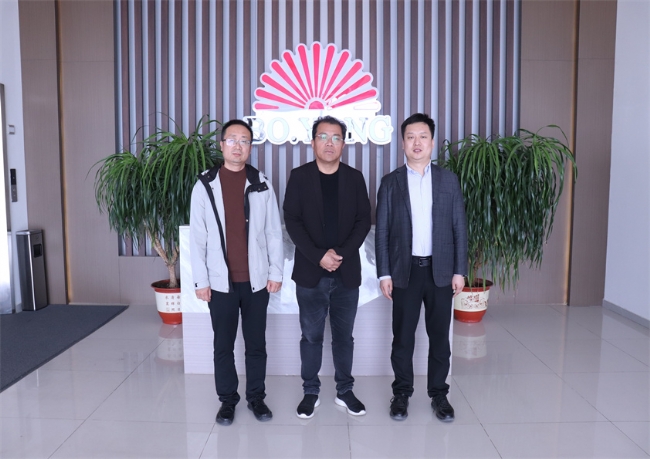 中國倉儲與配送協(xié)會冷鏈分會副秘書長鄭淑坤蒞臨博陽機(jī)械參觀交流