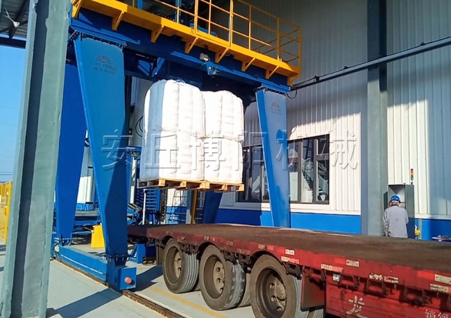 片堿噸袋自動裝車機(jī) 噸袋自動裝車機(jī)助力企業(yè)智能化升級